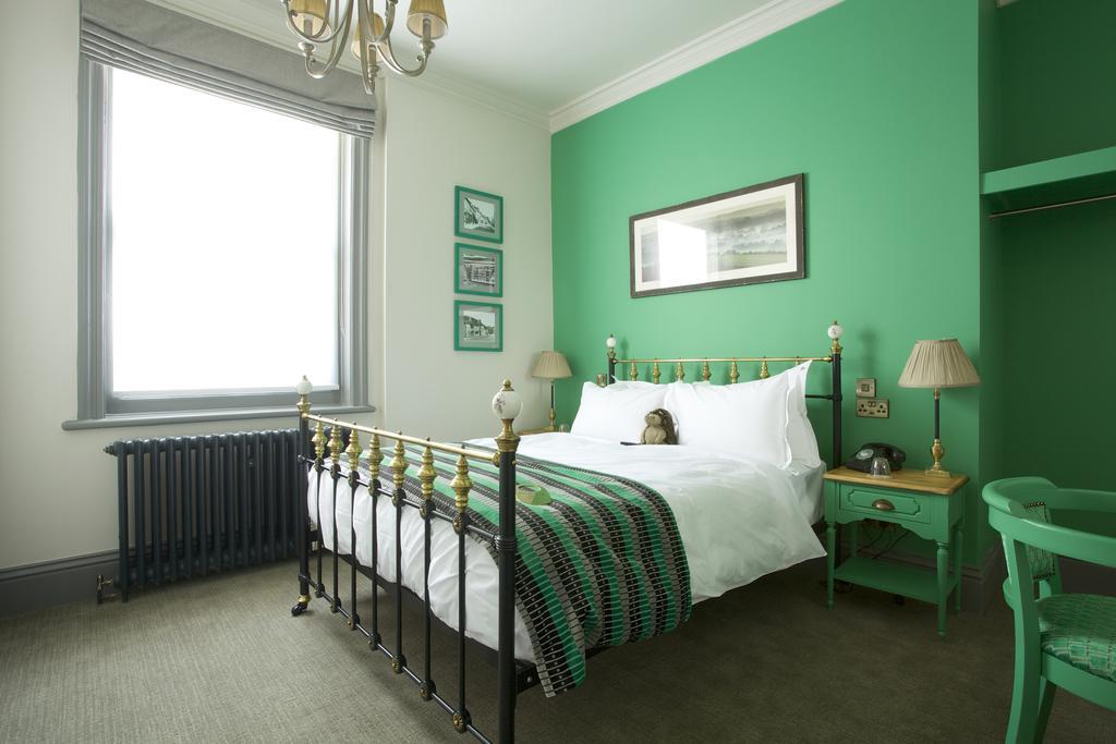 Hotel The Crown