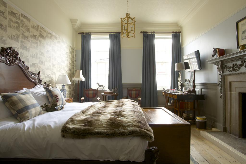 Hotel The Crown 3*