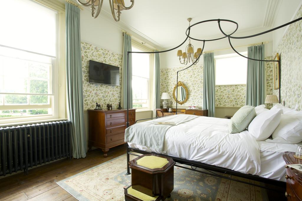 The Crown Hotel